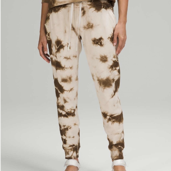 NWT Lululemon Warm Down Jogger *Earth Dye Earth Dye Sand - Picture 3 of 12